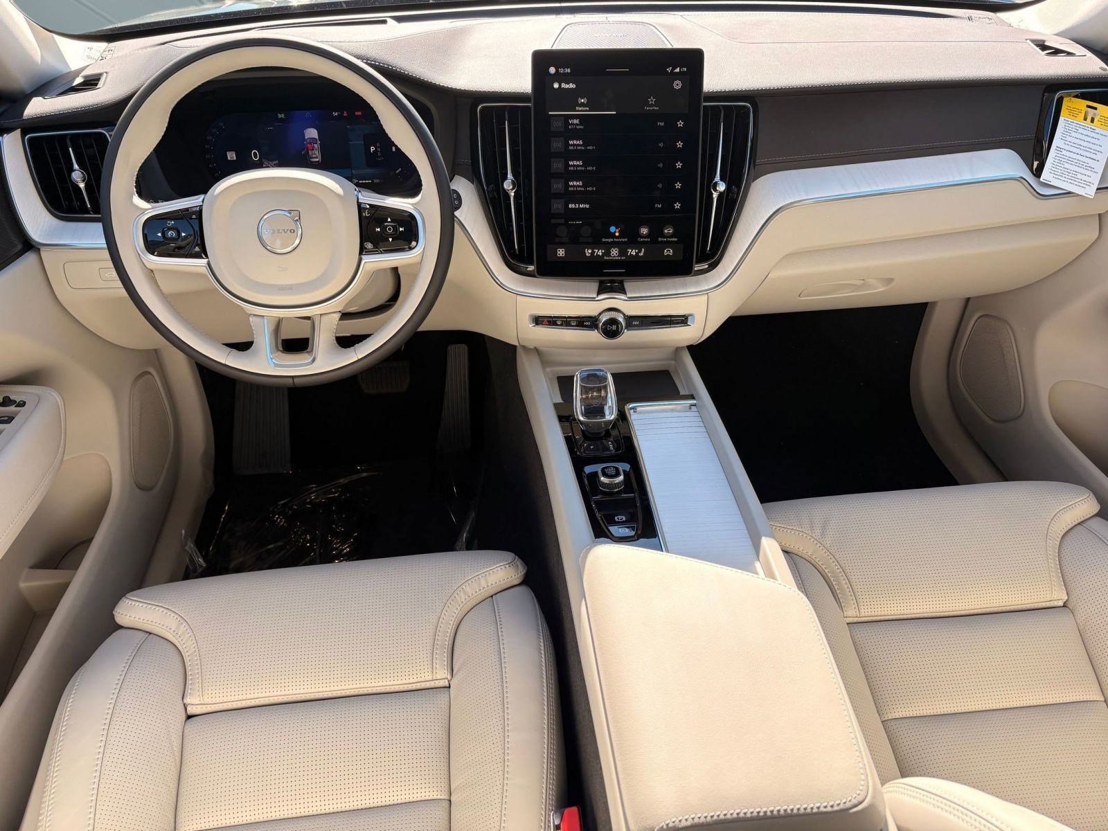 New 2026 Volvo XC60 B5 Ultra w/ Climate Package image 24