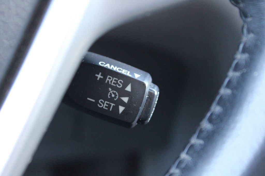 Used 2015 Toyota Sienna XLE image 37