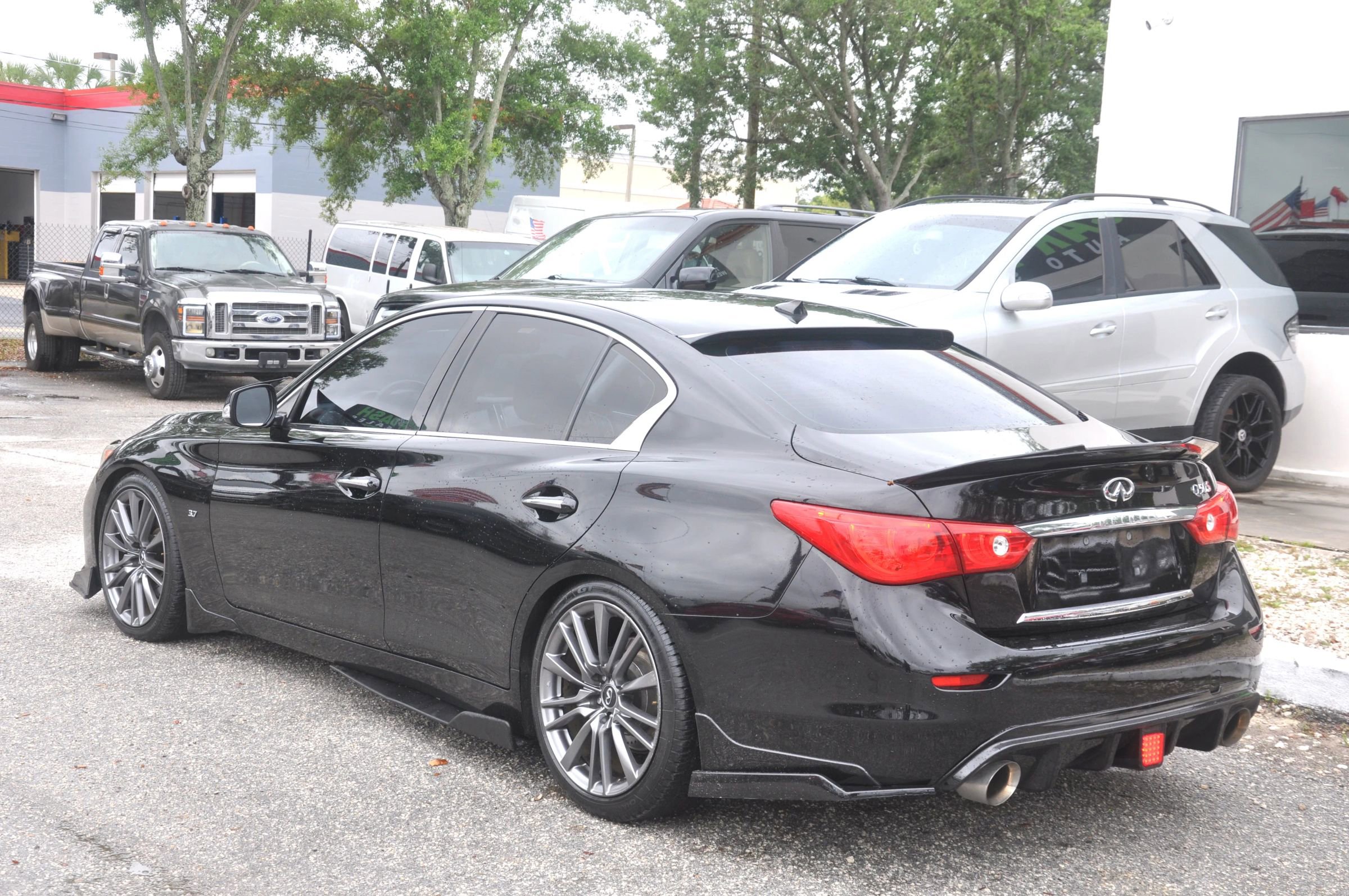 Used 2014 INFINITI Q50 Premium w/ Navigation Package RWD image 8