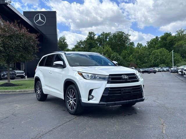 Used 2018 Toyota Highlander SE