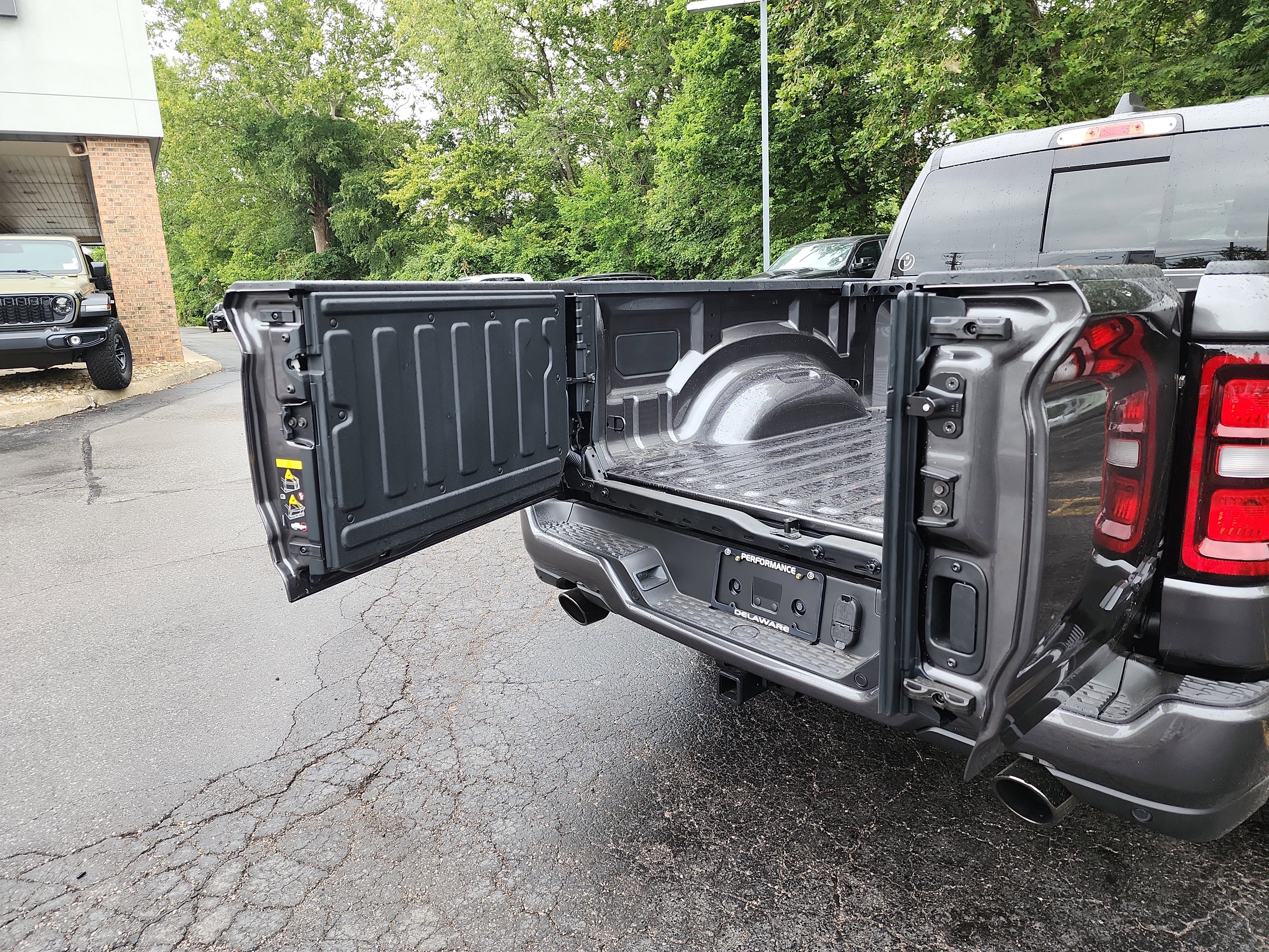New 2026 RAM 1500 Big Horn AWD/4WD image 31