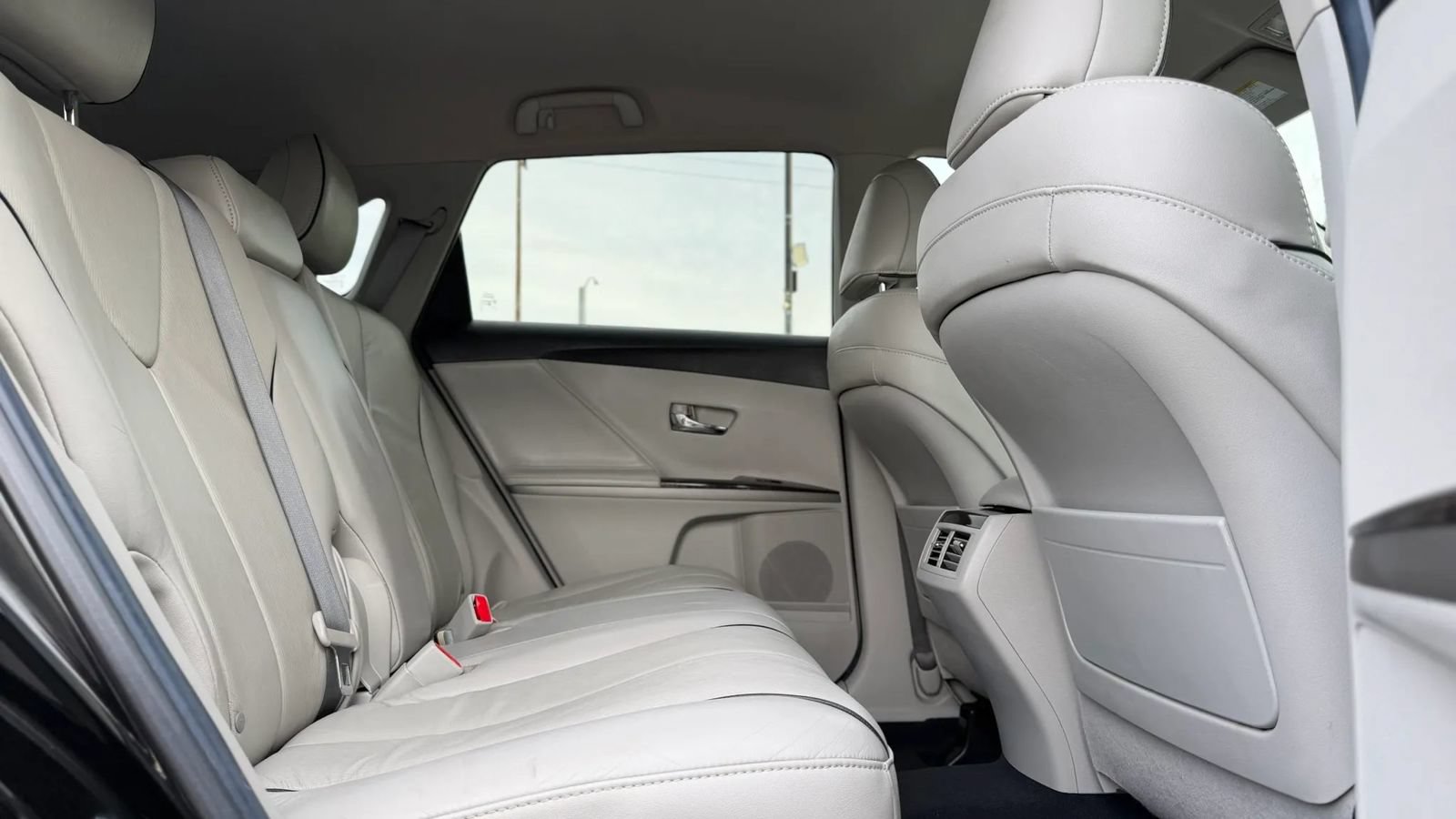 Used 2014 Toyota Venza XLE AWD/4WD image 14
