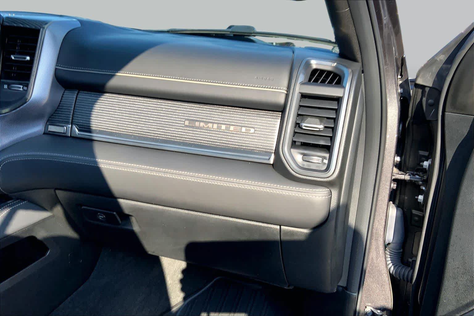 Used 2020 RAM 1500 Limited AWD/4WD image 17