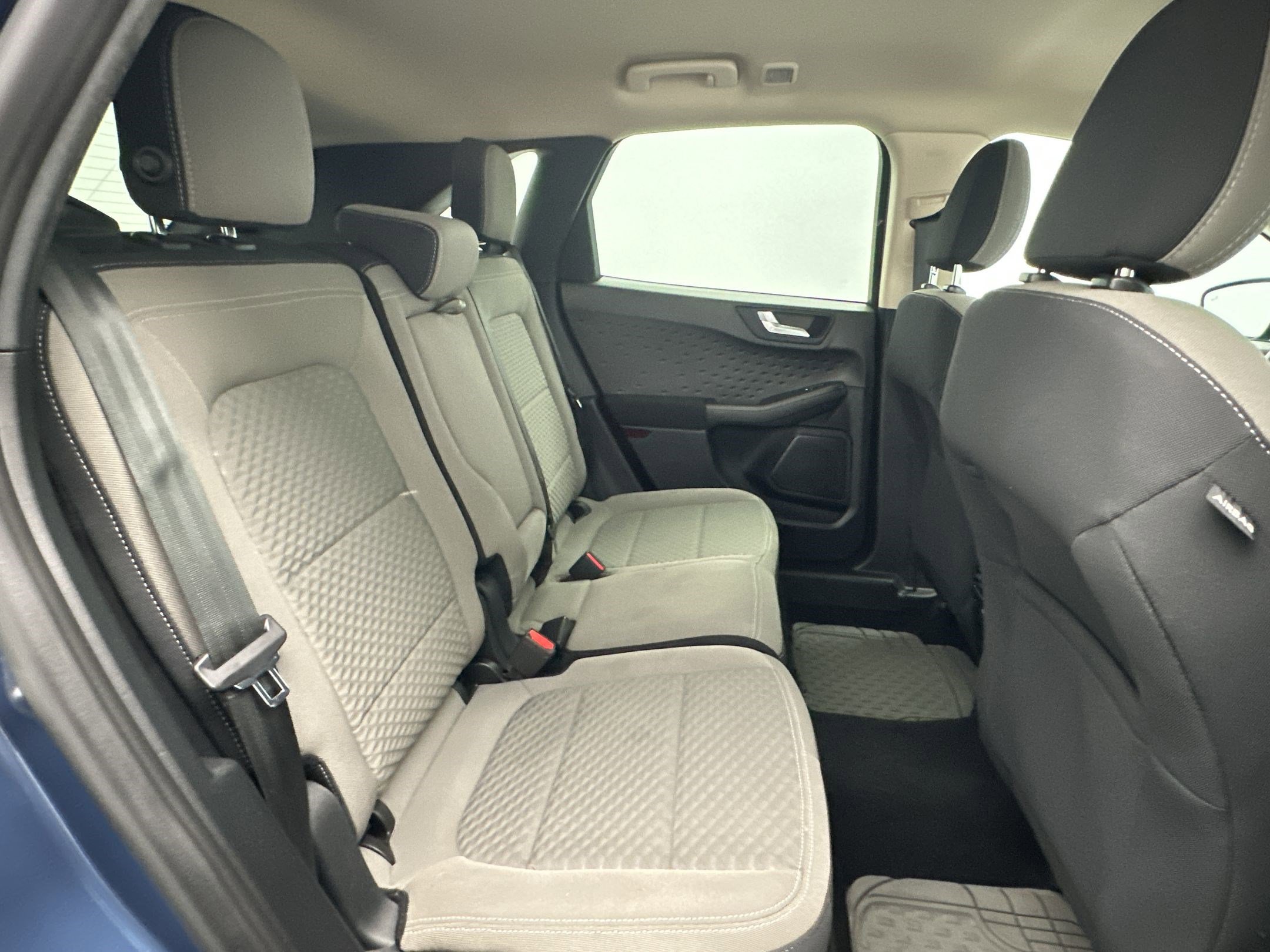 Used 2020 Ford Escape SE image 27