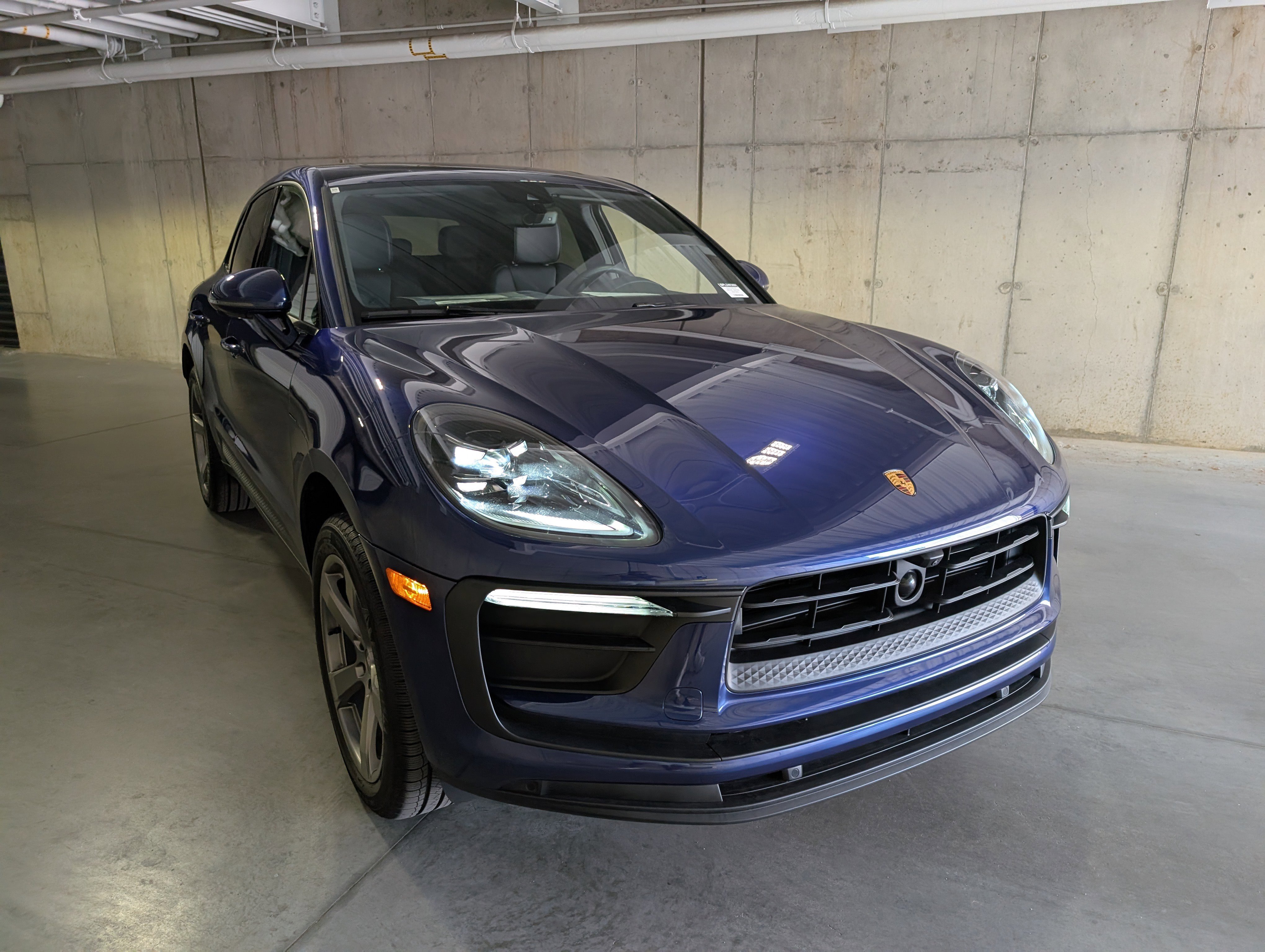 Certified 2024 Porsche Macan image 13