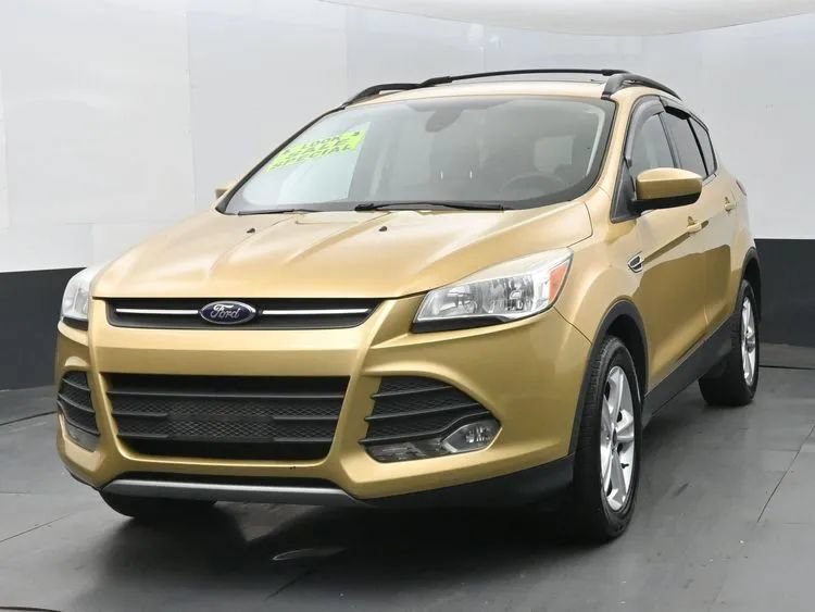 Used 2014 Ford Escape SE w/ Equipment Group 201A AWD/4WD image 1