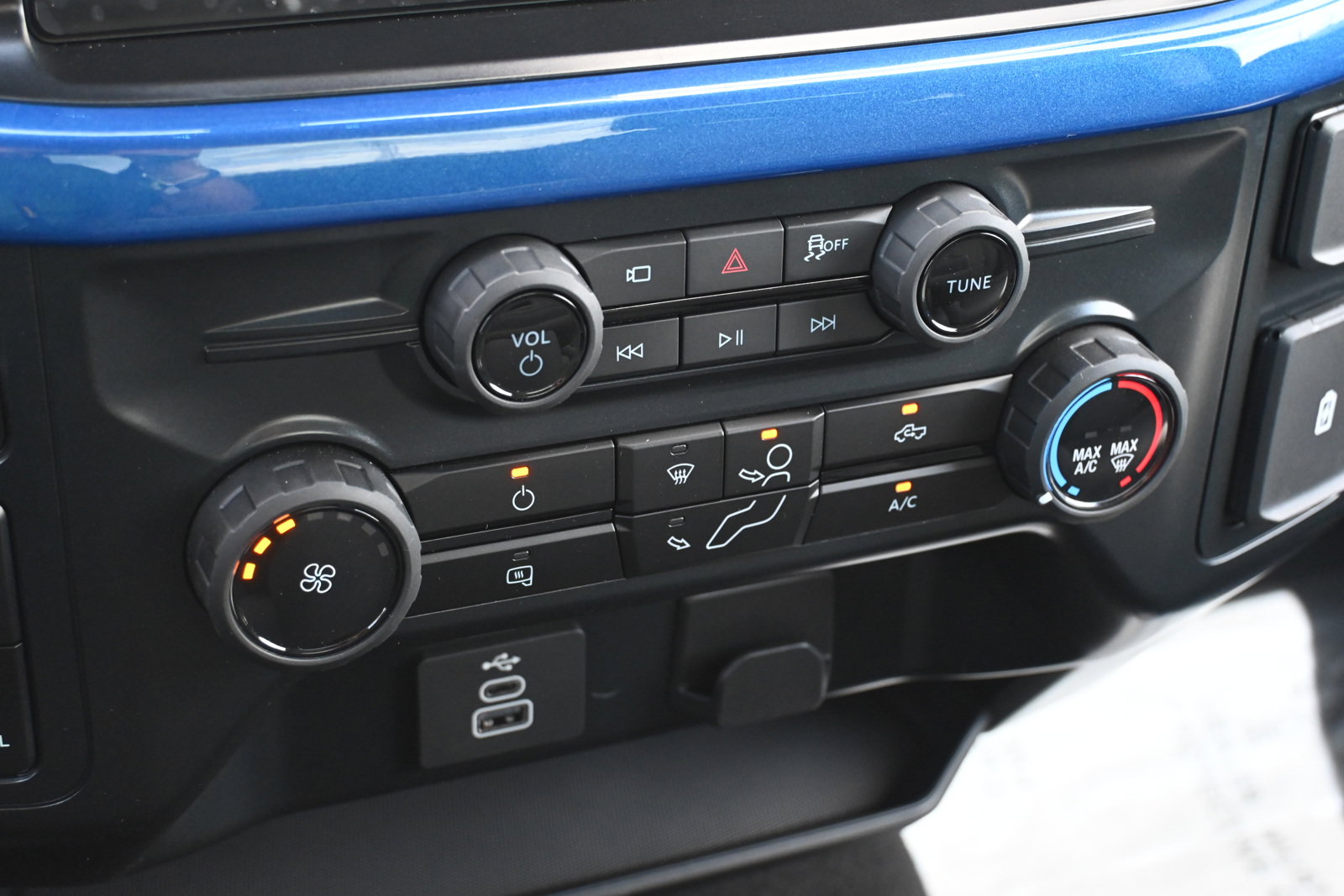 New 2025 Ford F150 XL AWD/4WD image 23