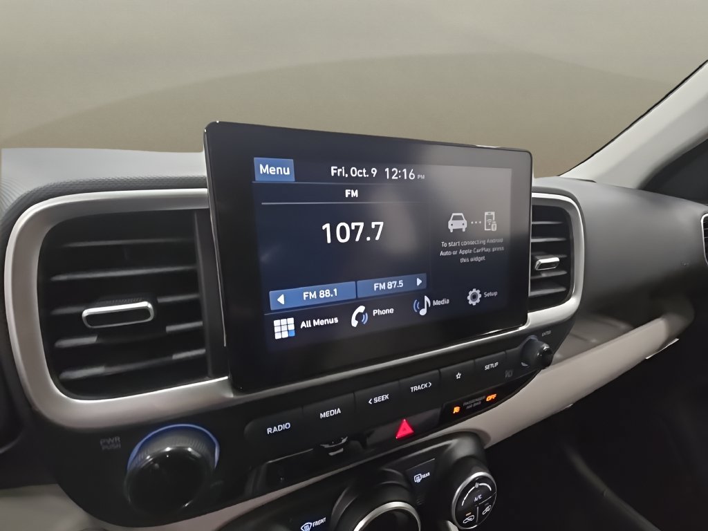 New 2026 Hyundai Venue SEL FWD image 32
