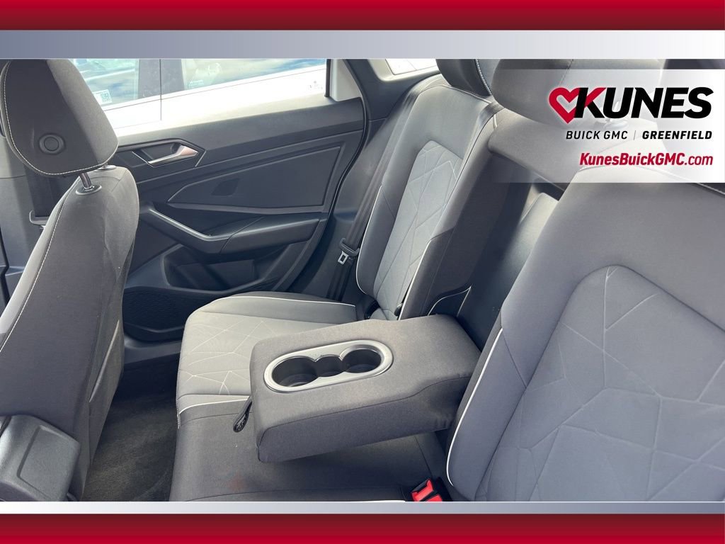 Used 2025 Volkswagen Jetta Sport image 37