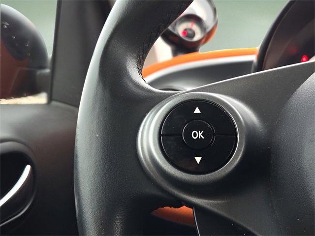 Used 2016 smart fortwo passion image 24