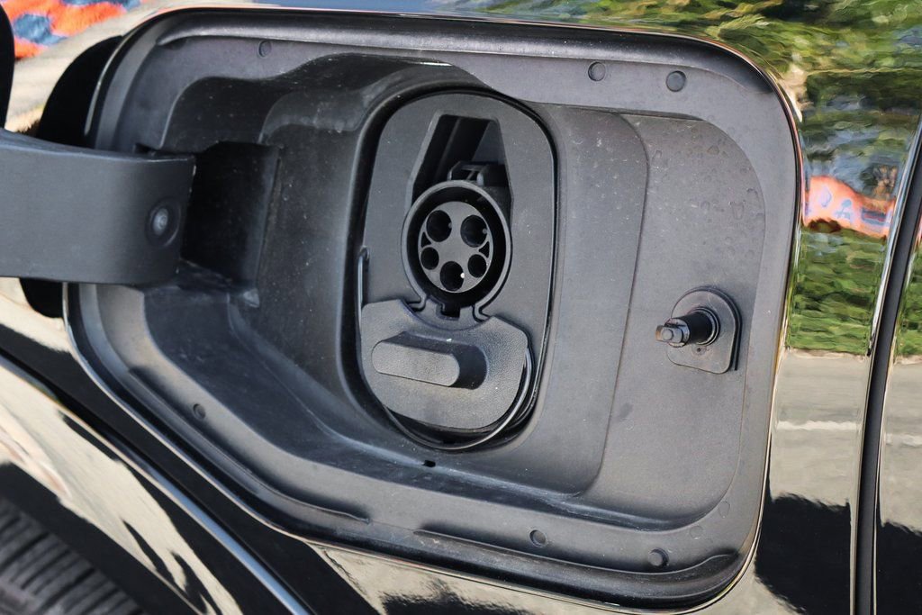 Used 2025 Chevrolet Equinox EV RS image 44