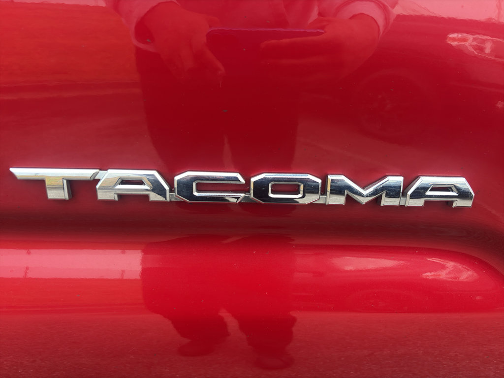 Used 2019 Toyota Tacoma TRD Sport image 24