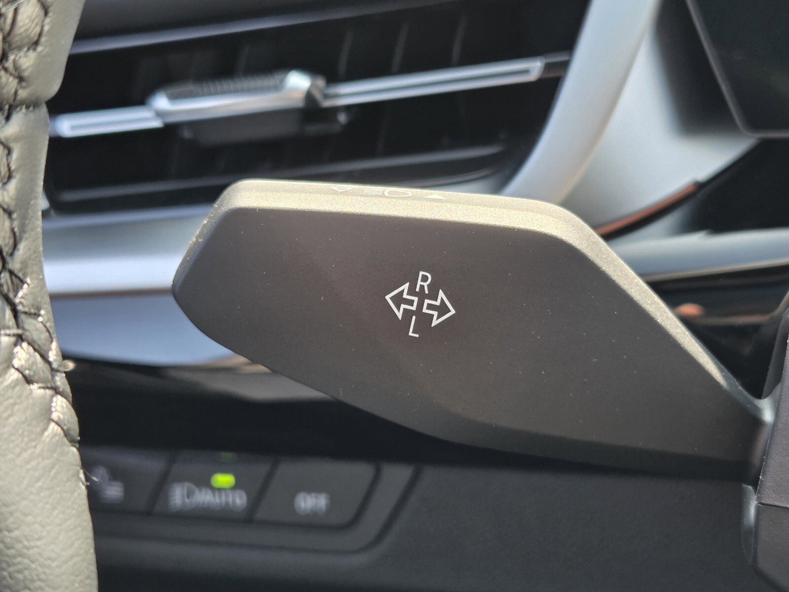 New 2026 BMW X1 xDrive28i w/ Convenience Package image 29