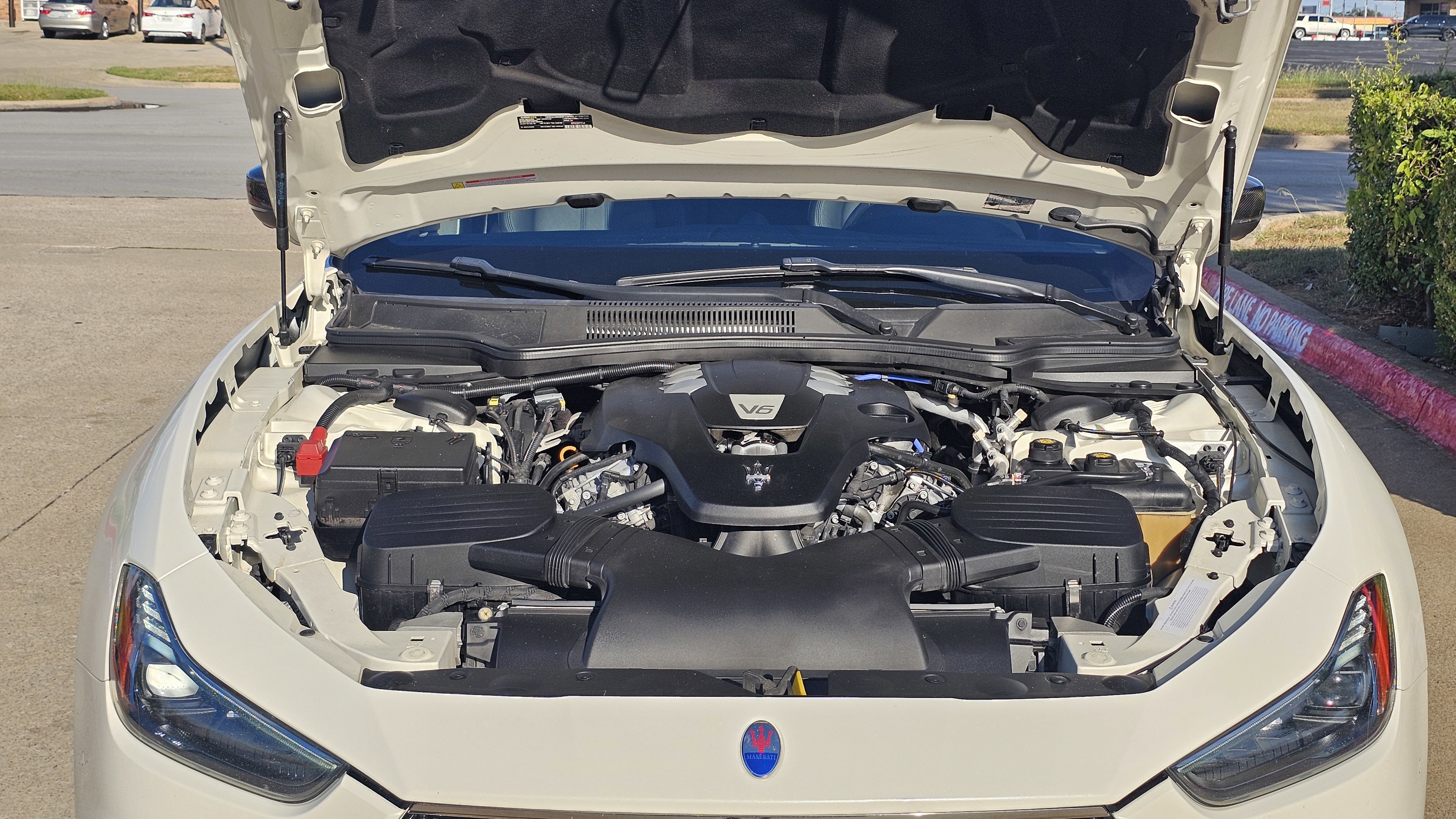 Used 2020 Maserati Ghibli GranSport image 24