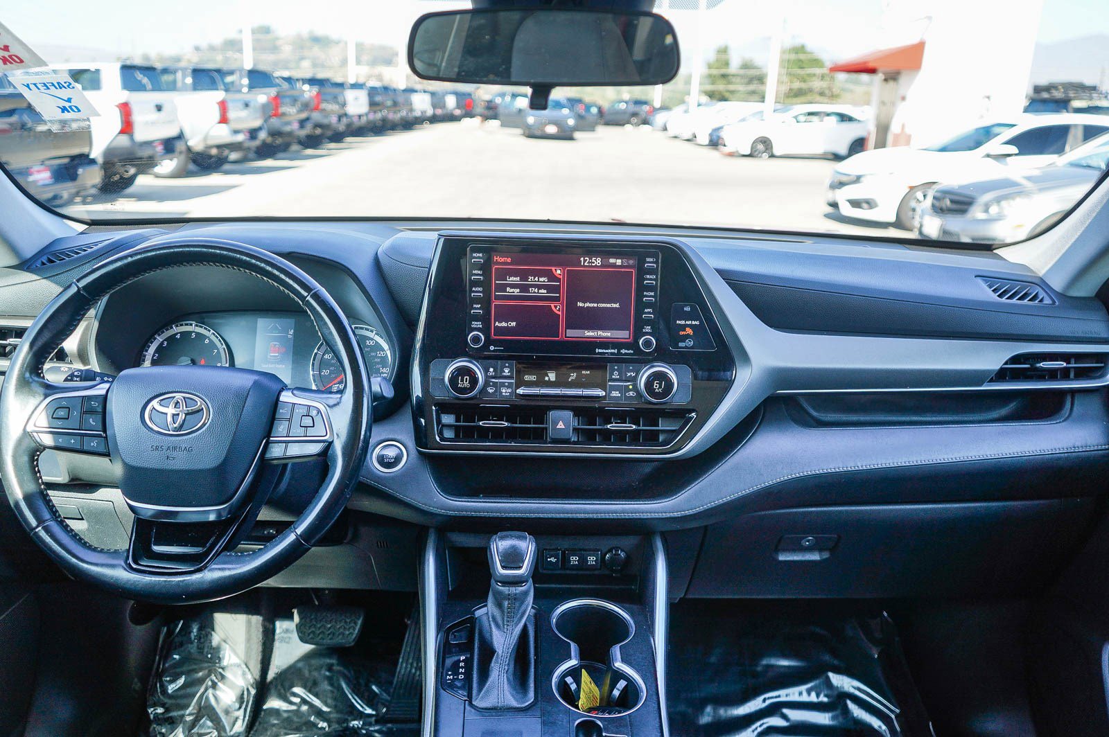 Used 2021 Toyota Highlander LE image 13