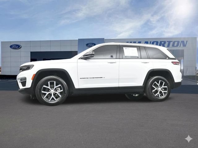 Used 2024 Jeep Grand Cherokee Limited w/ Trailer Tow Package AWD/4WD image 59