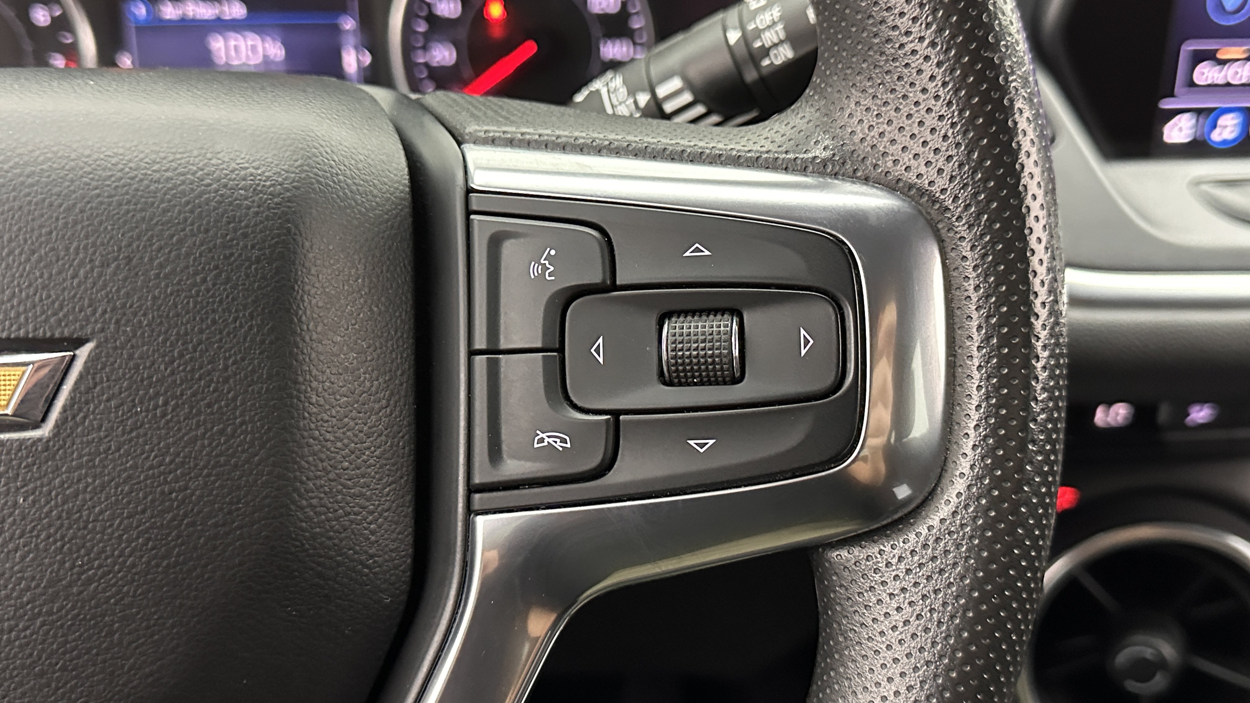 Used 2021 Chevrolet Blazer LT FWD image 23