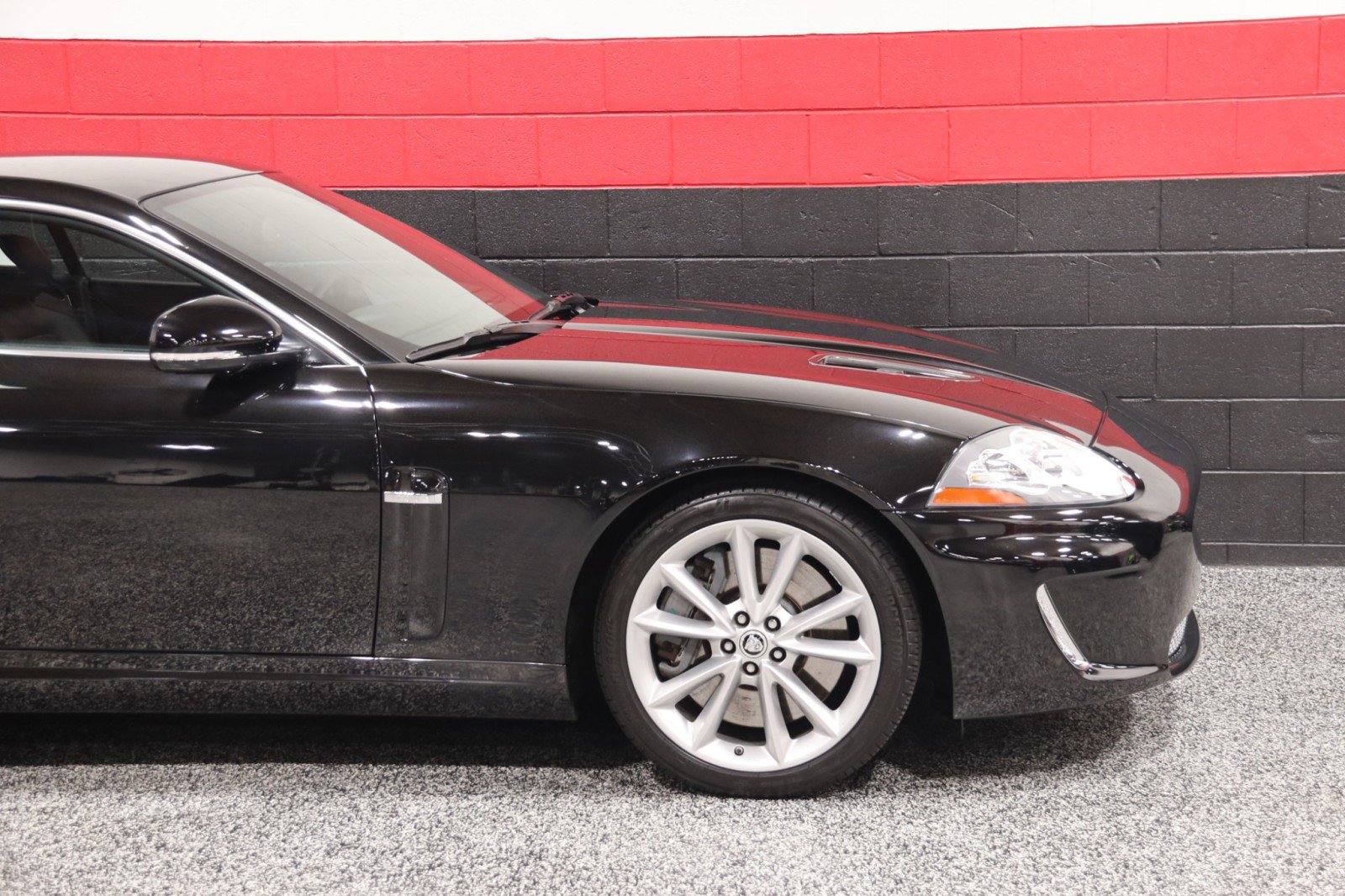 Used 2011 Jaguar XKR R image 6