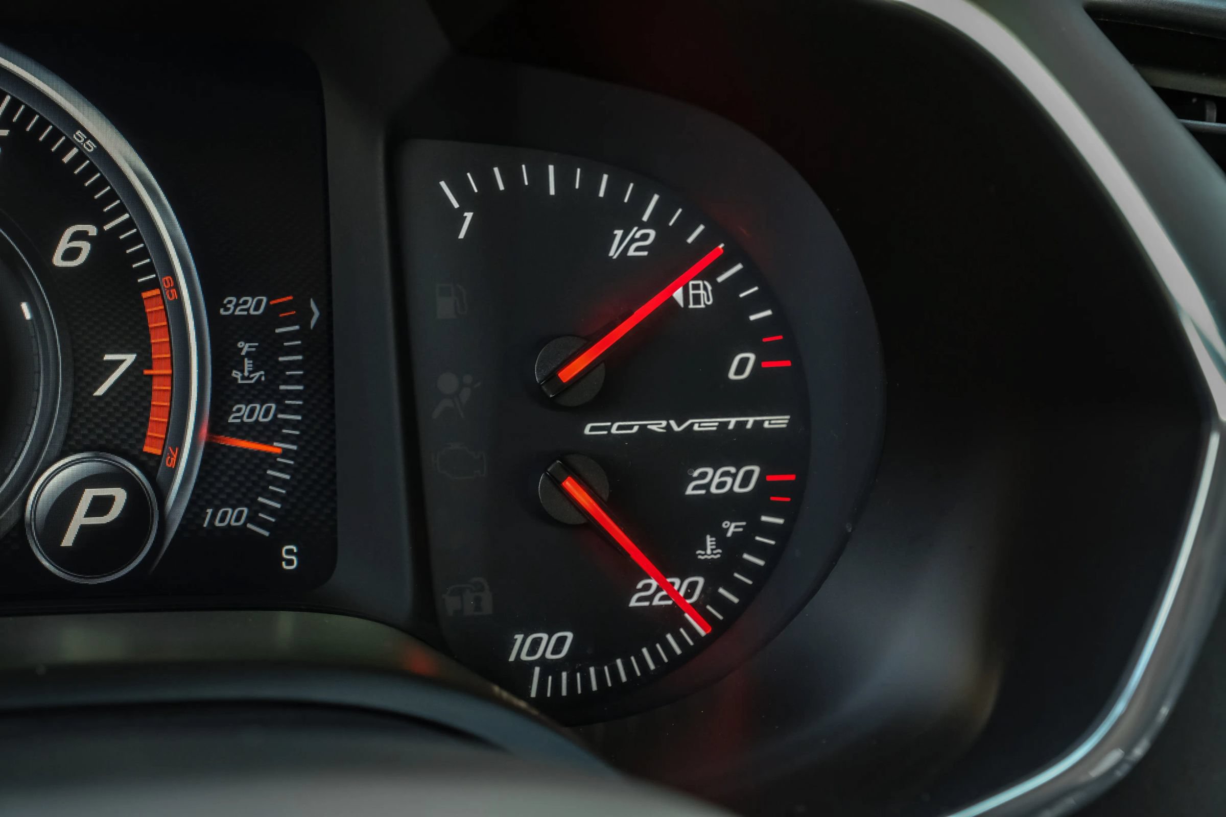Used 2014 Chevrolet Corvette Stingray Coupe w/ 3LT Preferred Equipment Group RWD image 27