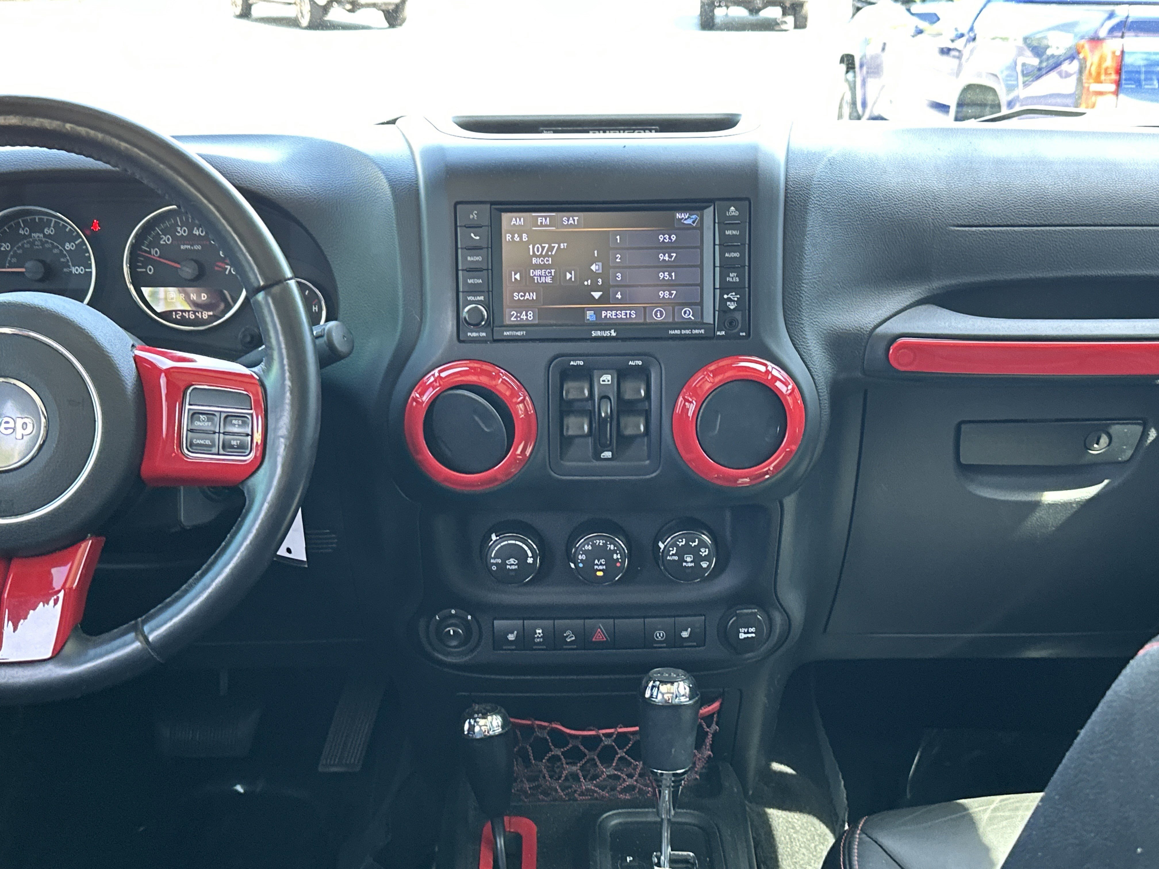 Used 2018 Jeep Wrangler Unlimited Rubicon image 30