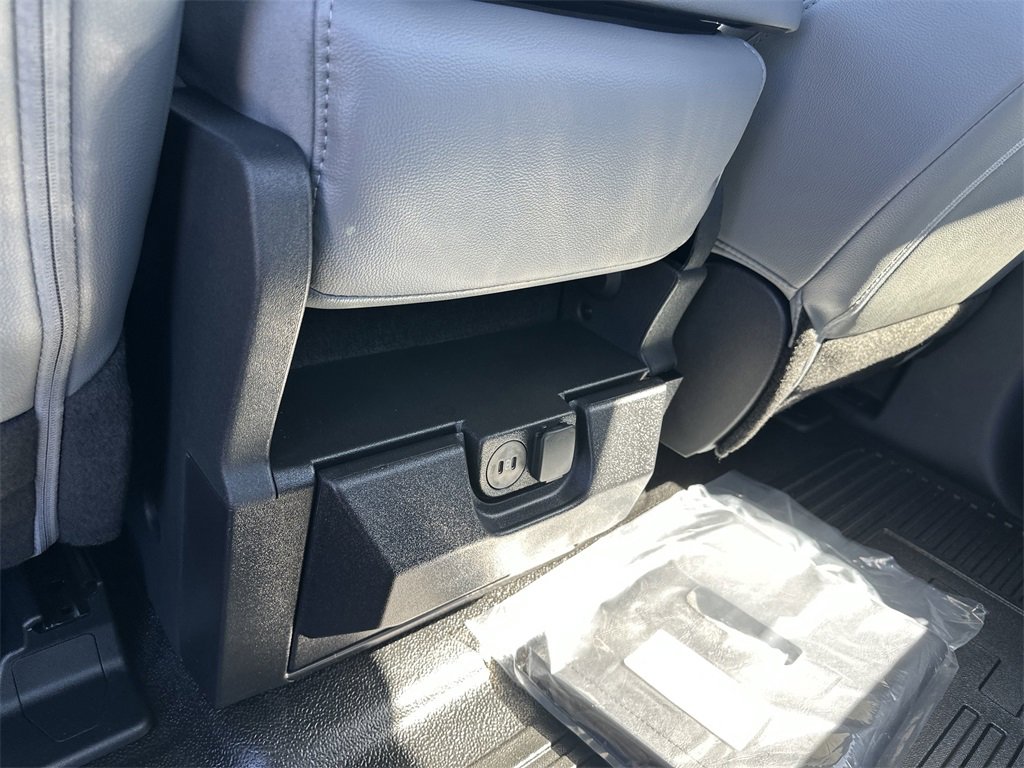 New 2025 Ford F250 XL w/ XL Chrome Package image 35