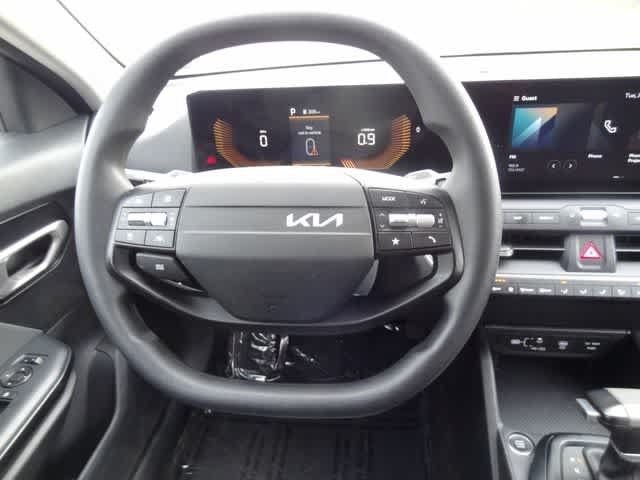 Used 2025 Kia K4 FWD image 13