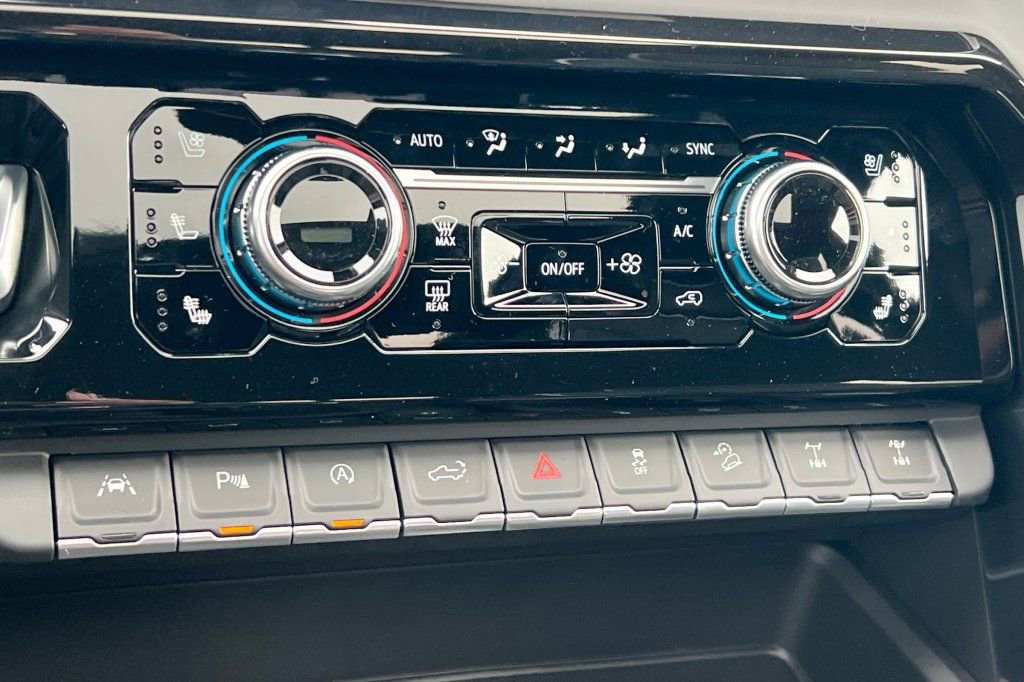 New 2026 GMC Sierra 1500 AT4X image 17