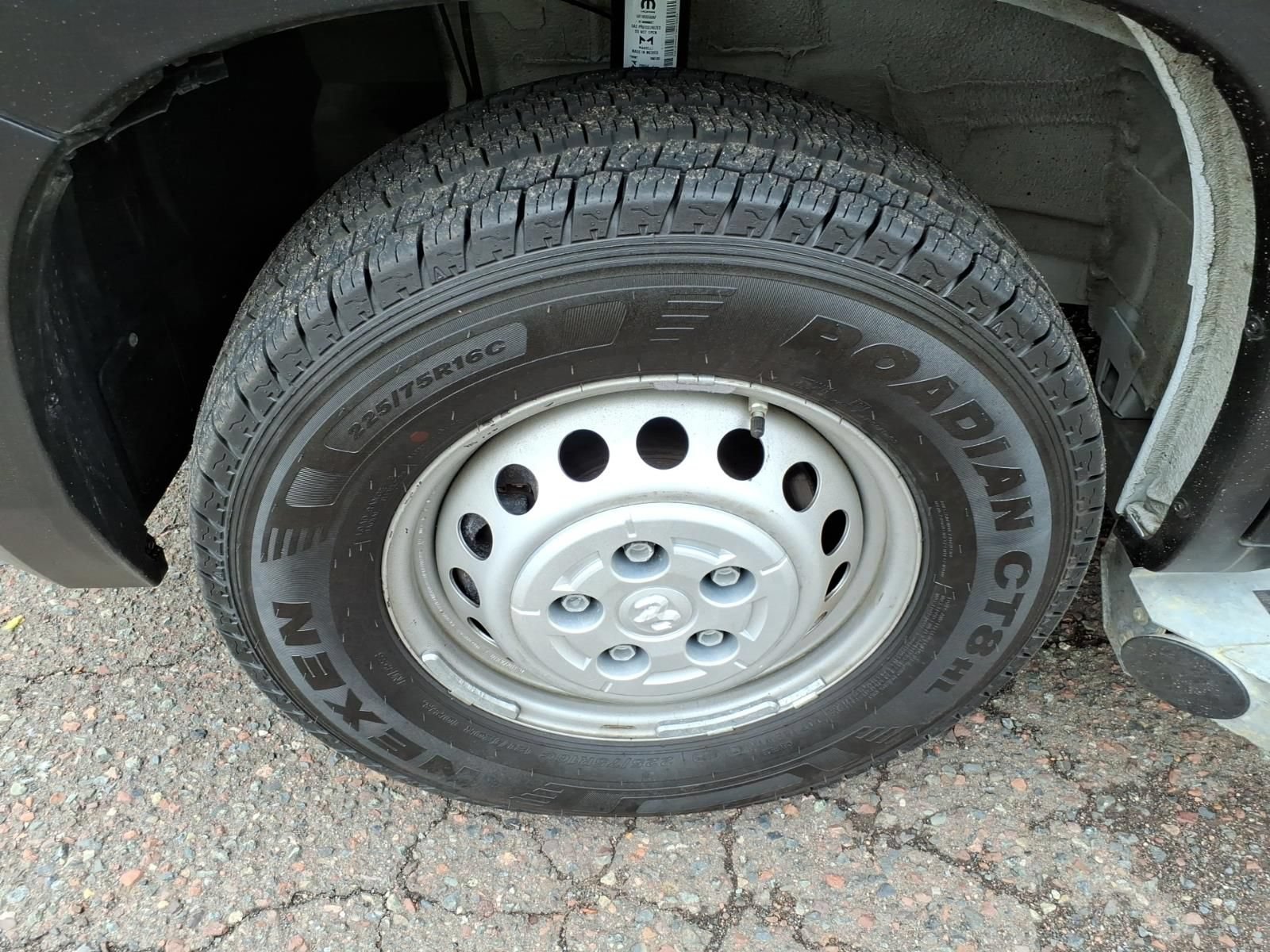 Used 2025 RAM ProMaster 2500 w/ U-Haul Equipment Group FWD image 10