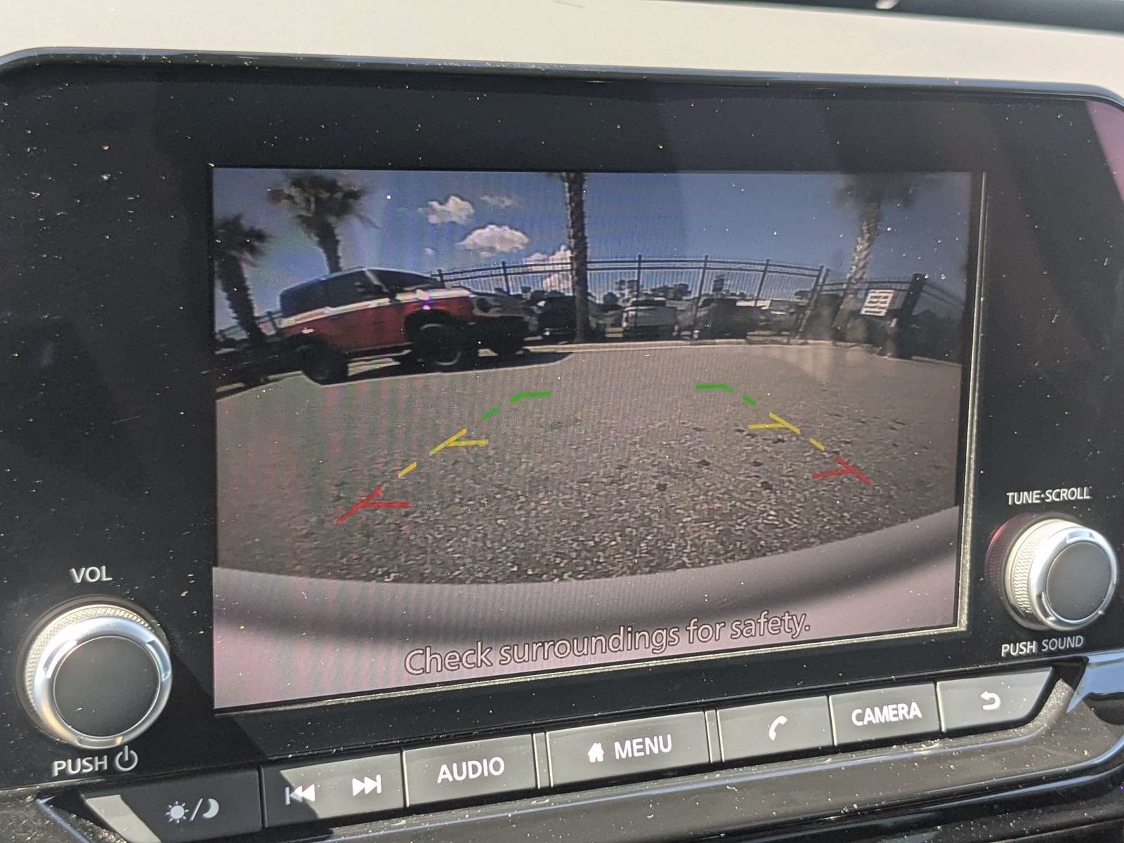 Used 2025 Nissan Pathfinder SV FWD image 24
