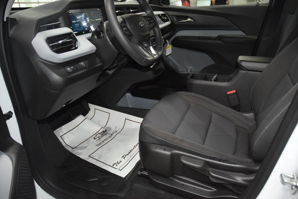 New 2027 Chevrolet Bolt LT FWD image 33