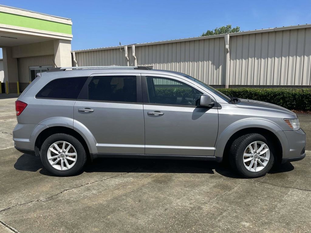 Used 2017 Dodge Journey SXT AWD/4WD image 2