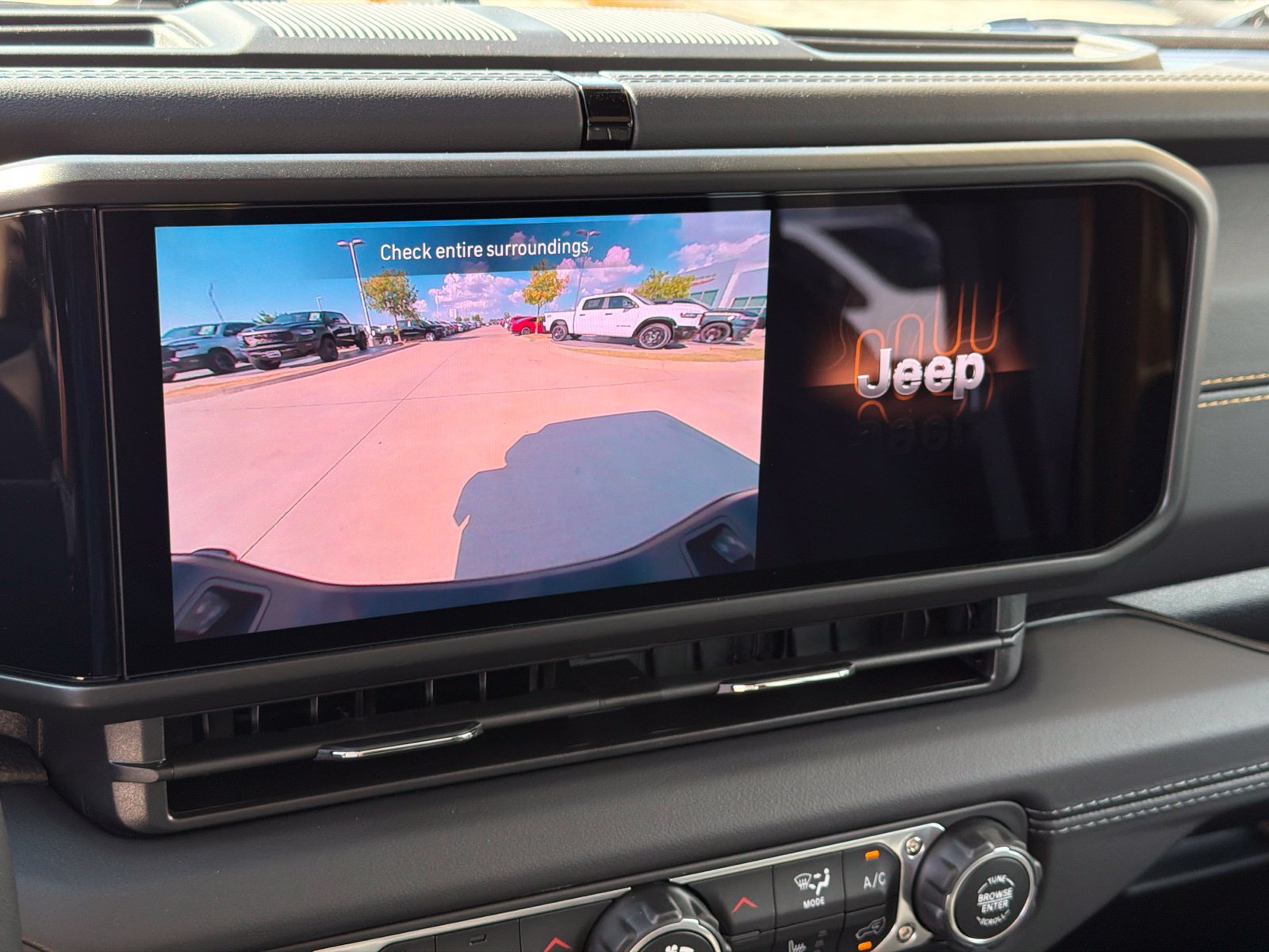 New 2026 Jeep Gladiator Sport AWD/4WD image 22