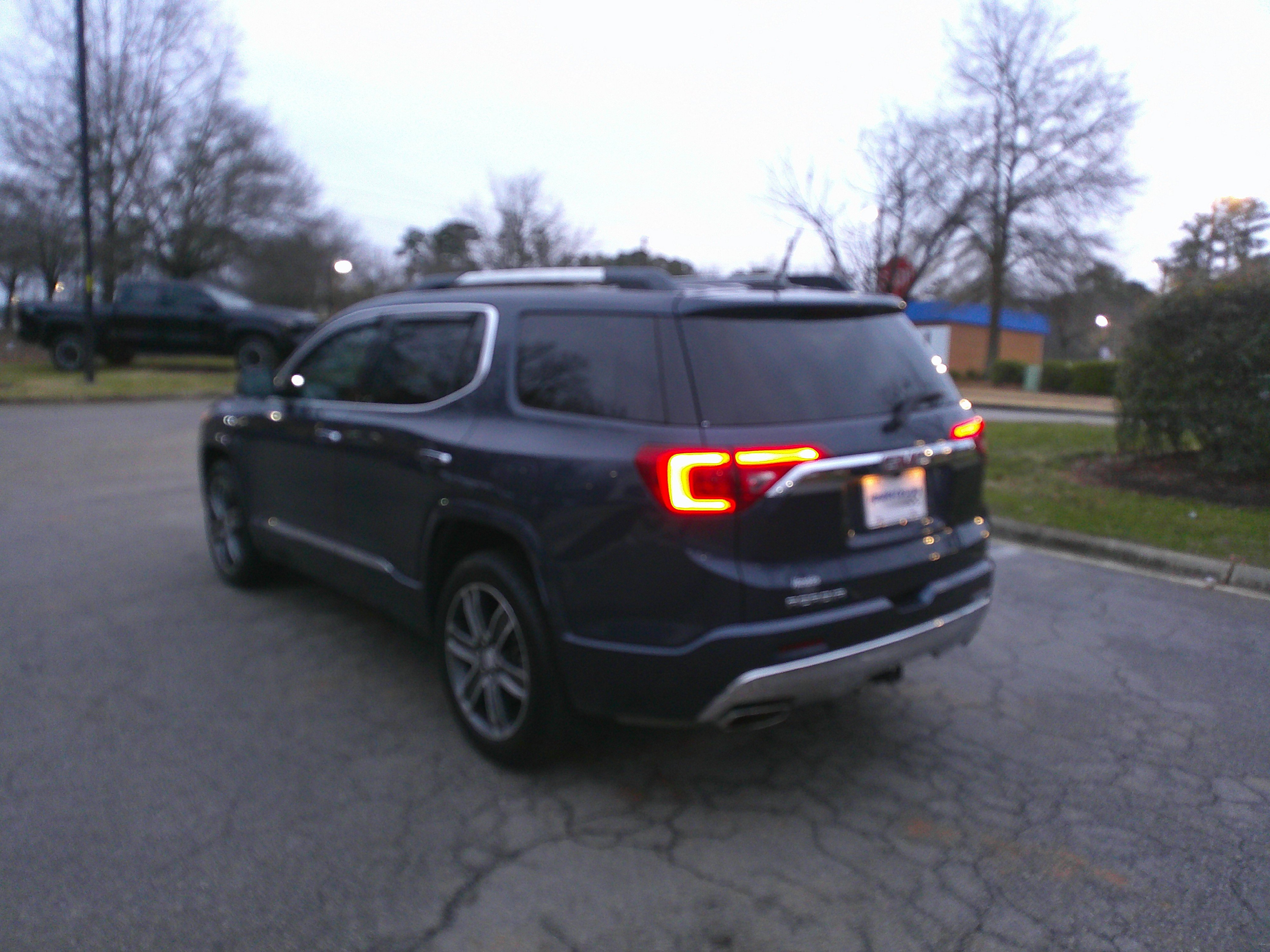 Used 2019 GMC Acadia Denali w/ Technology Package image 10