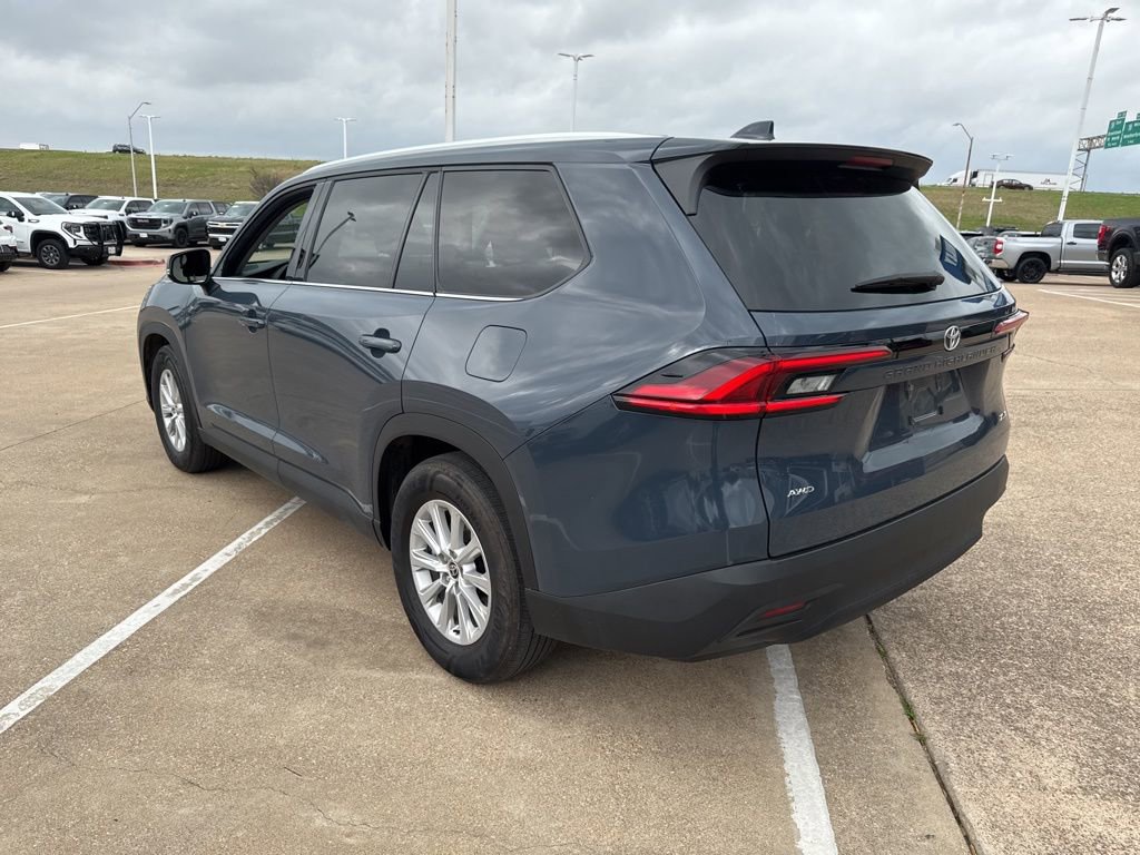 Used 2025 Toyota Grand Highlander AWD image 3