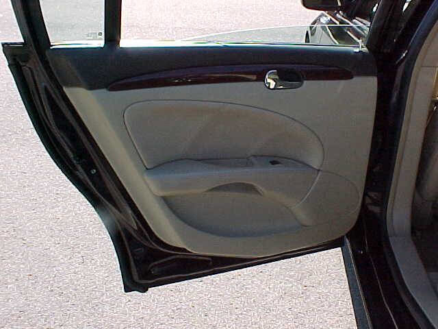 Used 2008 Buick Lucerne CXL image 12