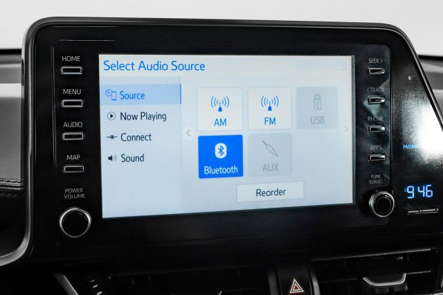 Used 2019 Toyota C-HR LE image 23