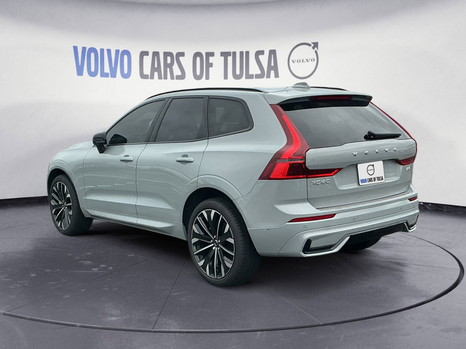 New 2026 Volvo XC60 B5 Ultra w/ Protection Package Premier AWD/4WD image 3
