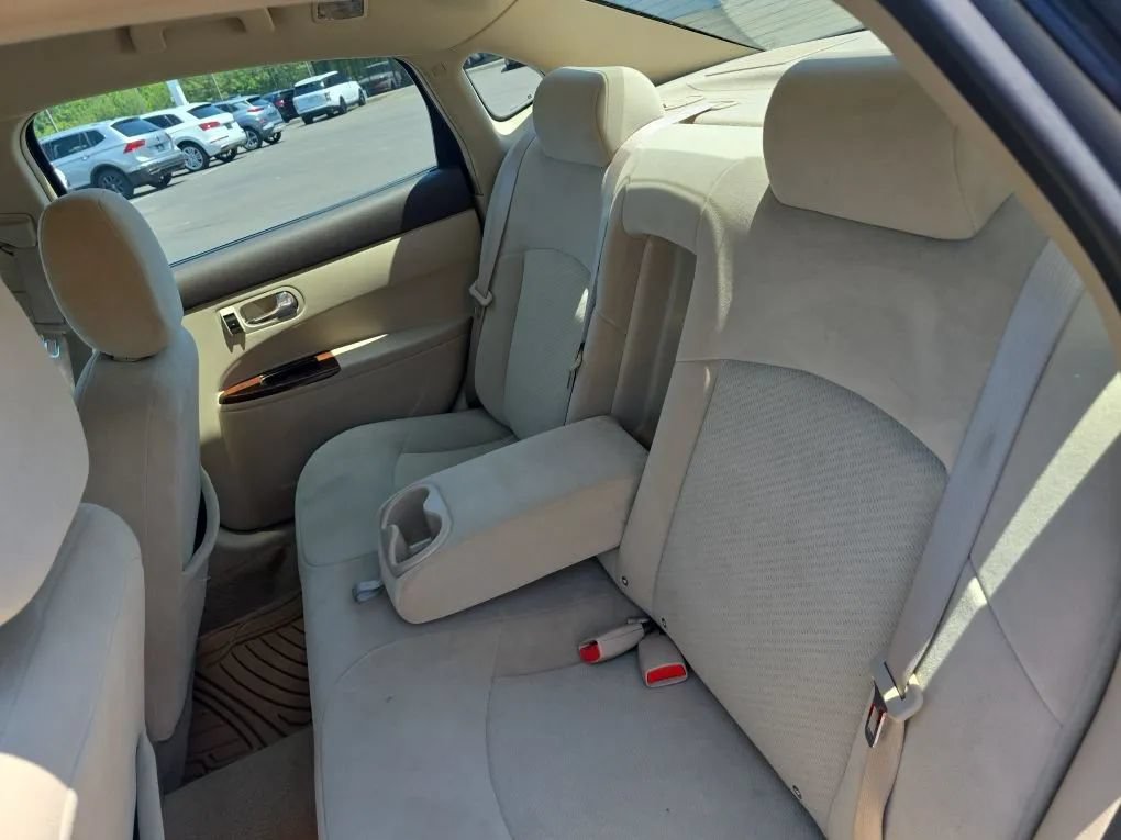 Used 2009 Buick LaCrosse CX FWD image 29