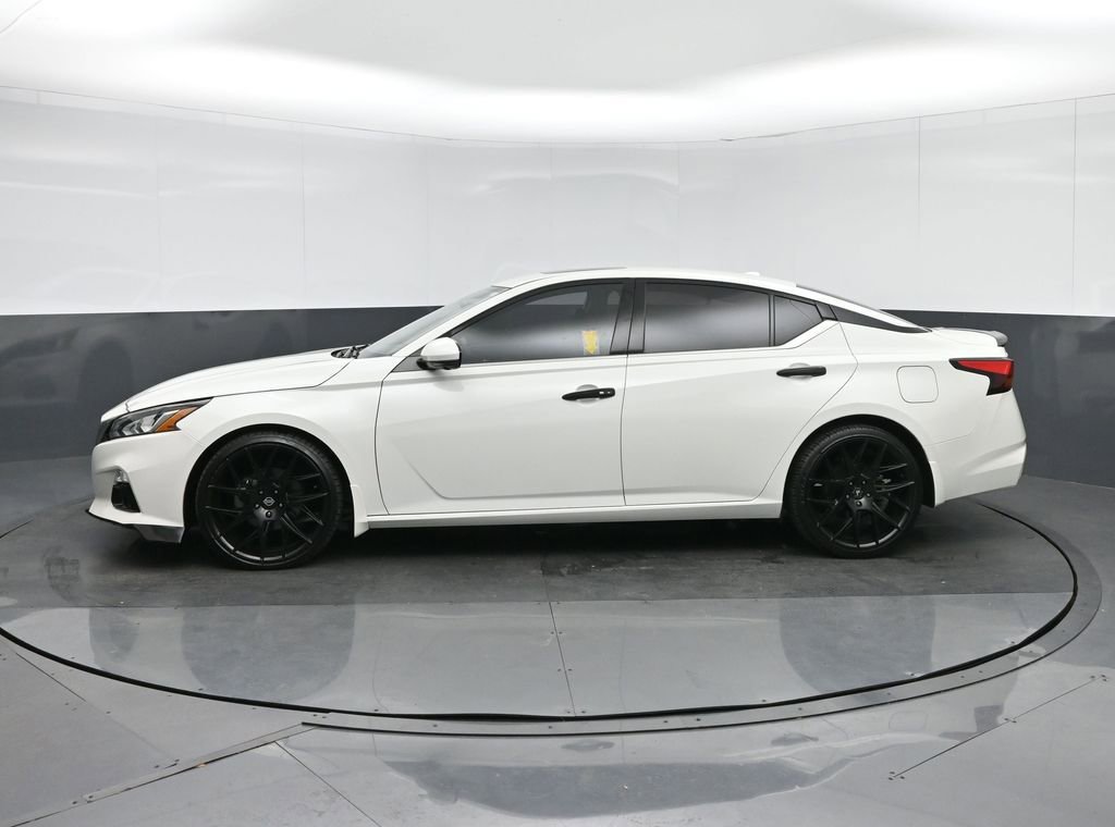 Used 2020 Nissan Altima 2.0 Platinum image 4