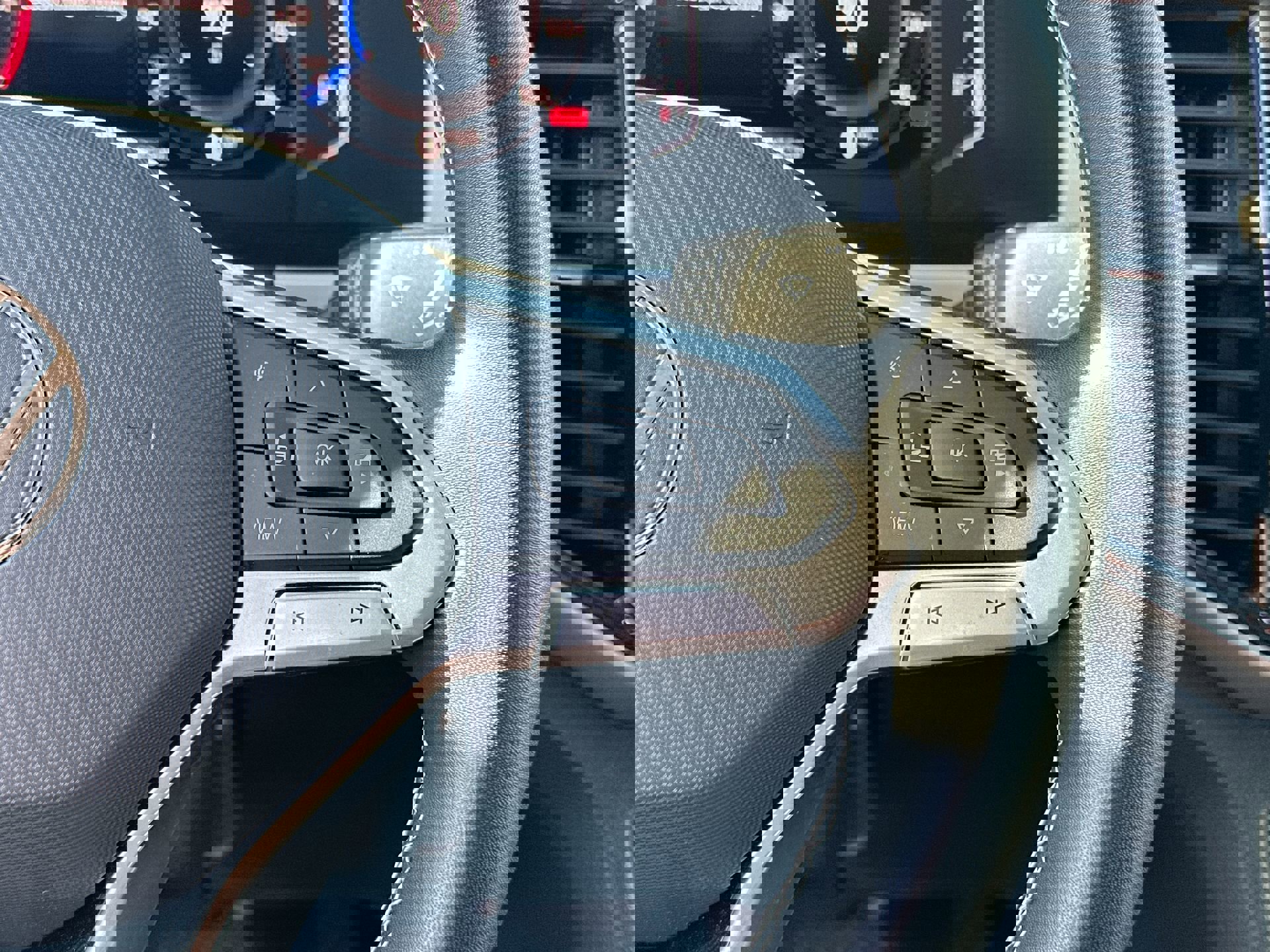 Used 2022 Volkswagen Atlas SE image 28