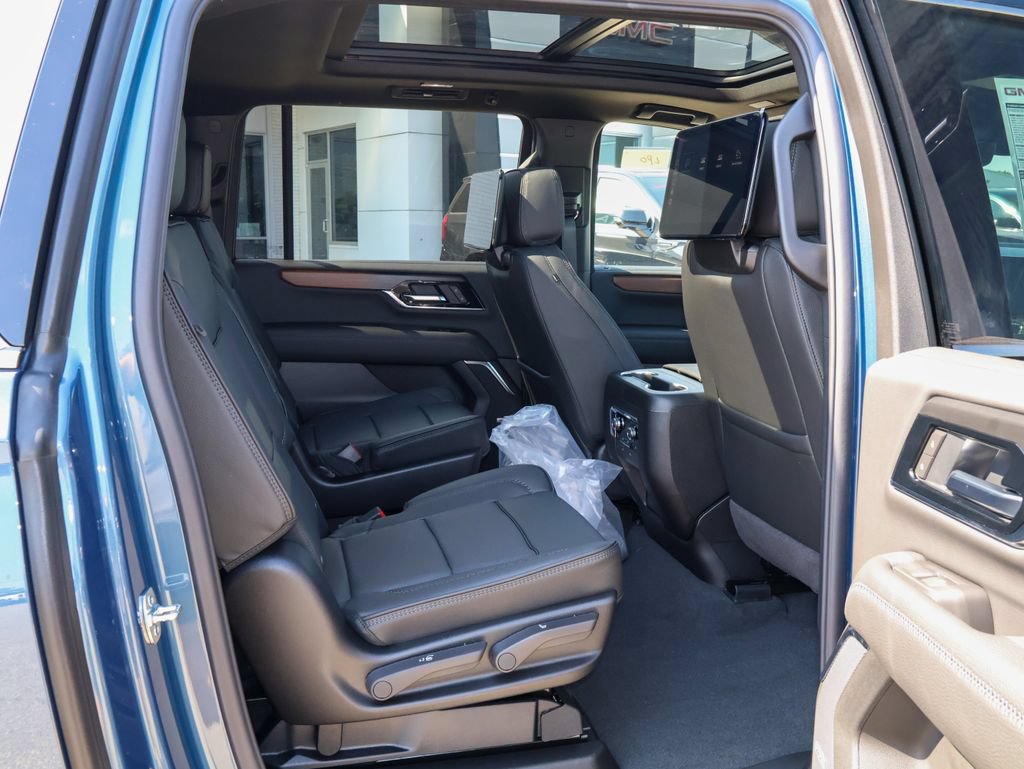 New 2026 GMC Yukon XL Denali w/ Denali Reserve Package AWD/4WD image 40