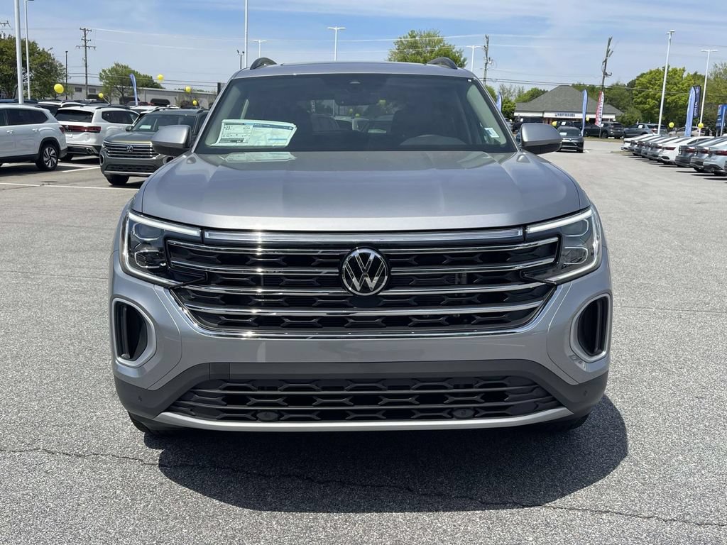 New 2026 Volkswagen Atlas SE FWD image 2