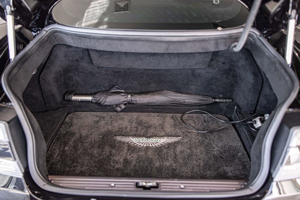 Used 2013 Aston Martin DB9 Coupe image 16