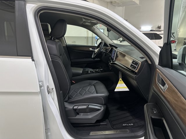 New 2026 Volkswagen Atlas SE image 37