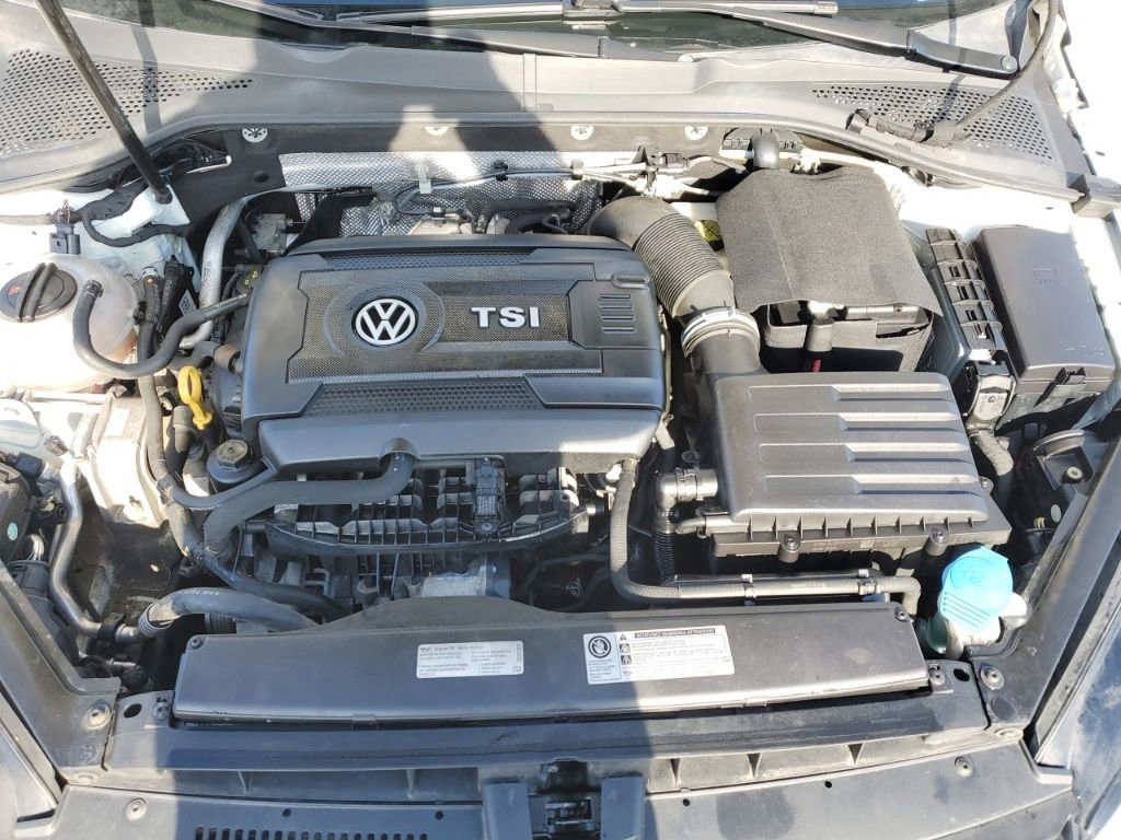 Used 2016 Volkswagen GTI S image 11