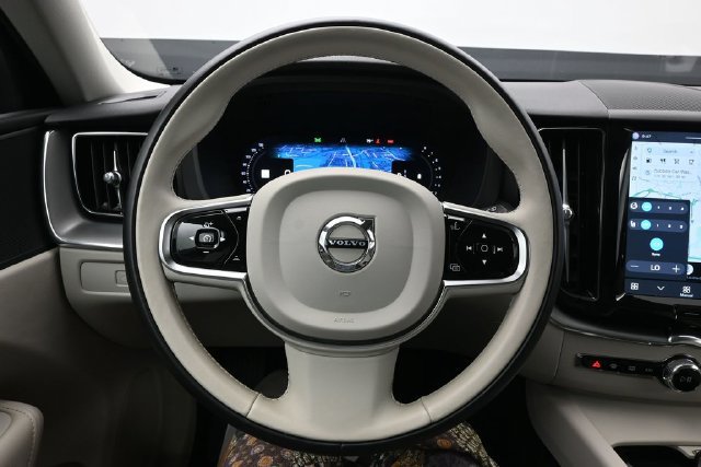 Used 2024 Volvo XC60 B5 Core w/ Climate Package AWD/4WD image 22
