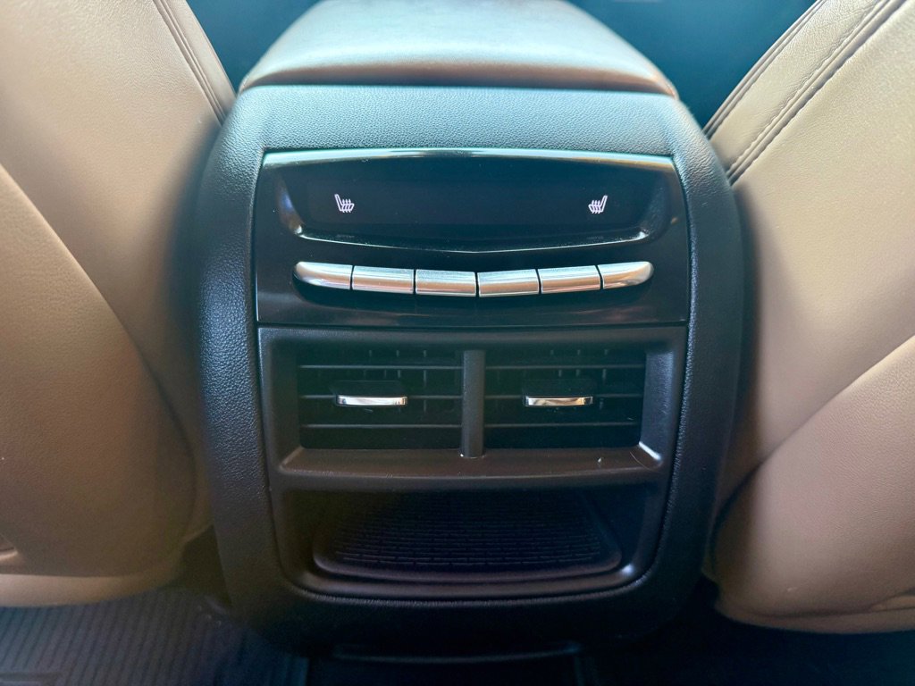 Used 2018 Cadillac XT5 Platinum image 21