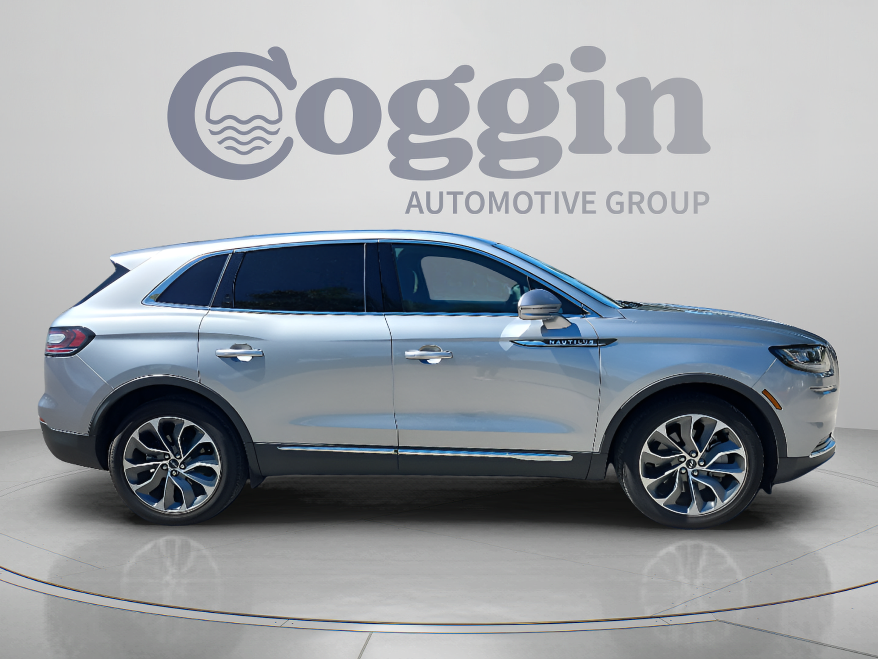 Used 2022 Lincoln Nautilus Reserve w/ Luxury Package FWD image 6