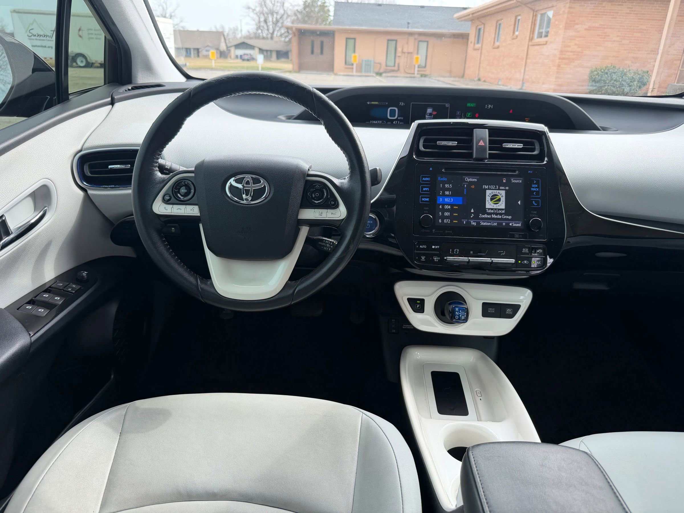 Used 2016 Toyota Prius Four Touring image 6