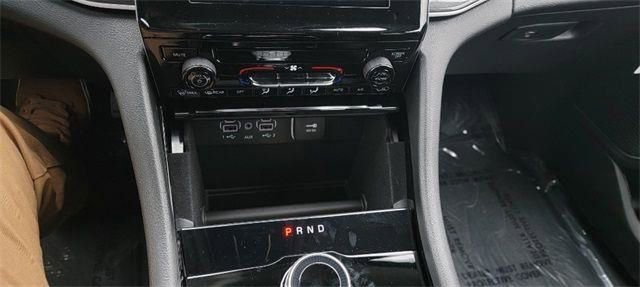 Used 2022 Jeep Grand Cherokee L Laredo w/ Luxury Tech Group I RWD image 19